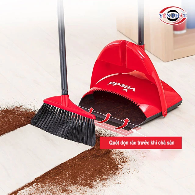 dọn rác trước khi chà sàn