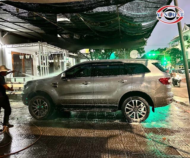 Tiệm rửa xe Ký Gửi