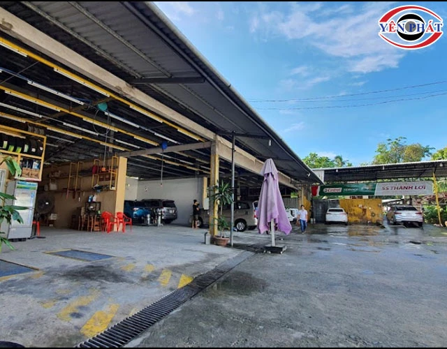 Rửa xe ở Hậu Giang