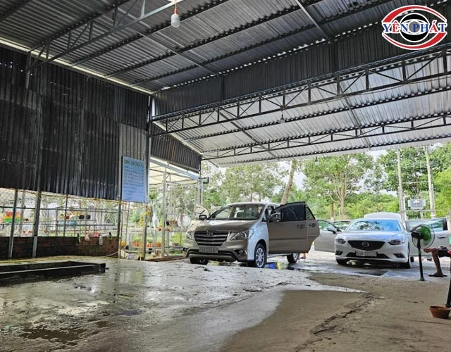 Rửa xe tại Hậu Giang