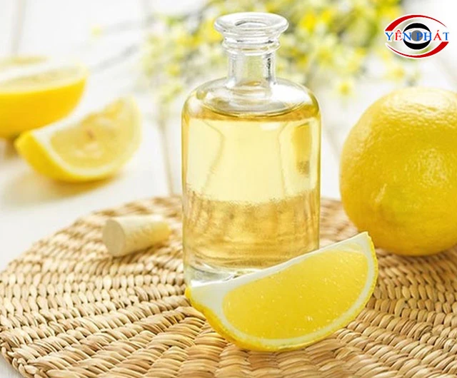 Đánh giày bằng dầu oliu và chanh