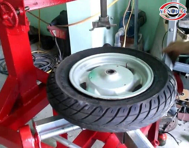 Khi nào nên thay lốp xe máy
