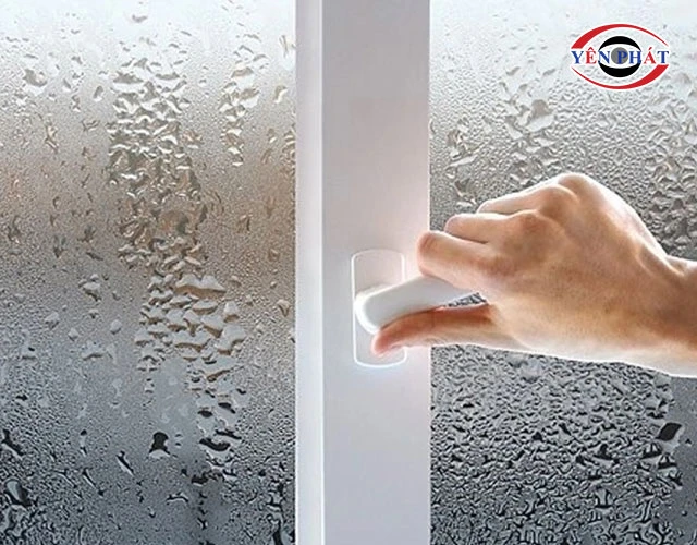 Đóng kín cửa trong thời tiết nồm
