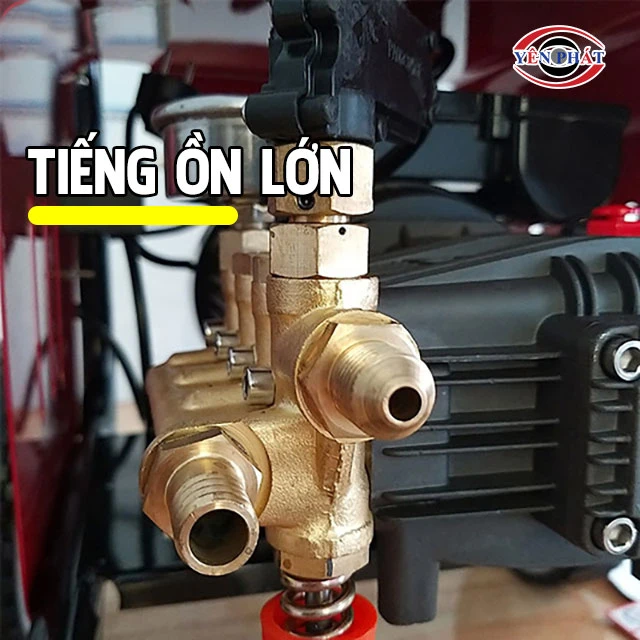 tiếng ồn lớn