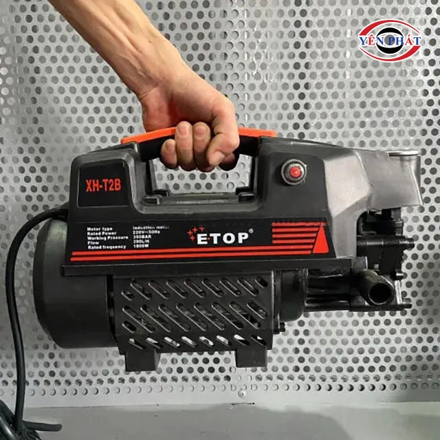 máy xịt rửa xe Etop cơ động