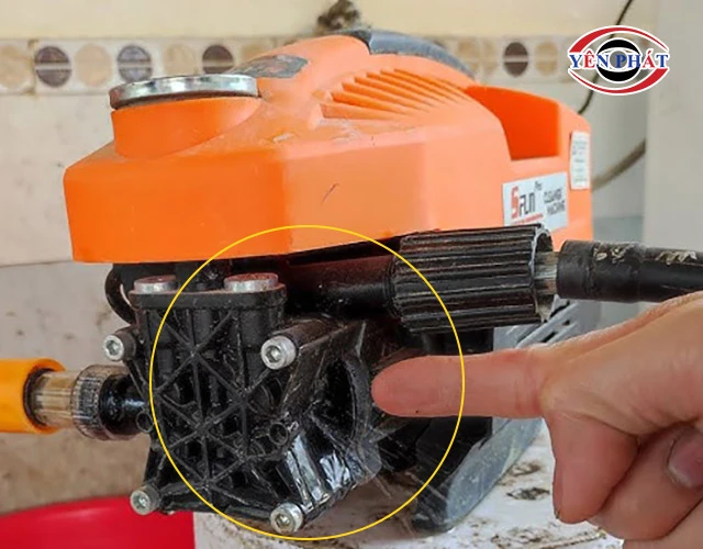 Máy rò rỉ nước