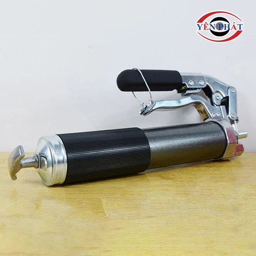 Súng bơm mỡ bò bằng tay Yato YT-0704 500cc 3