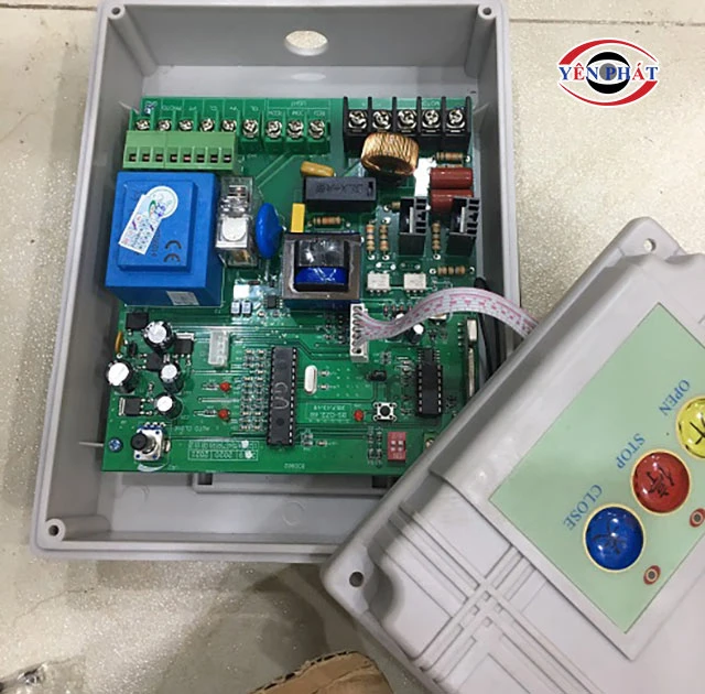 Bộ điều khiển