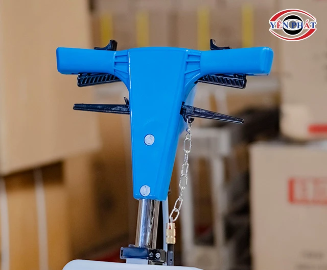 Cần điều khiển