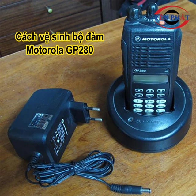 cách vệ sinh bộ đàm Motorola GP280