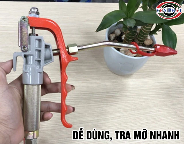 Súng bơm mỡ HCG 300 hiệu quả