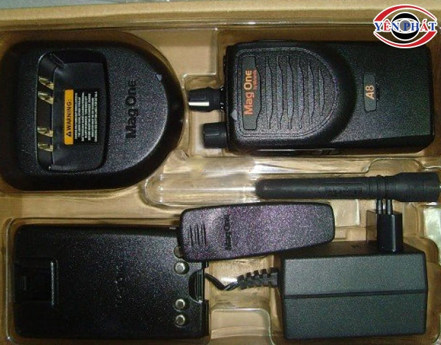 Máy bộ đàm quân đội Motorola Mag one A8 UHF
