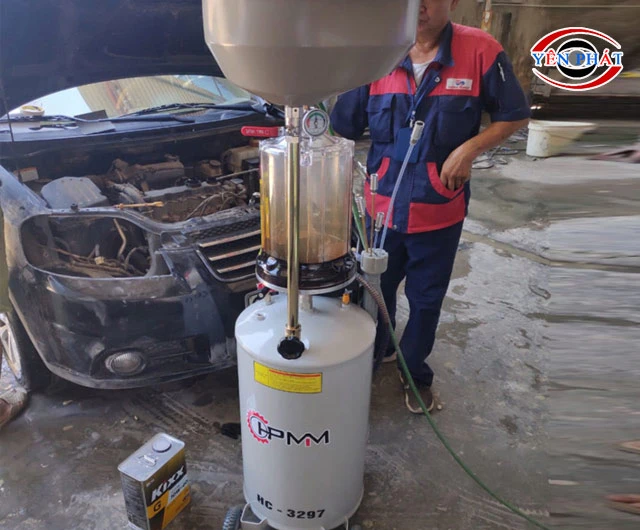 Máy hút nhớt cũ cho ô tô