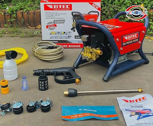 Máy rửa xe Btec Nhật Bản