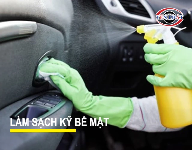 Làm sạch kỹ bề mặt nhựa nhám