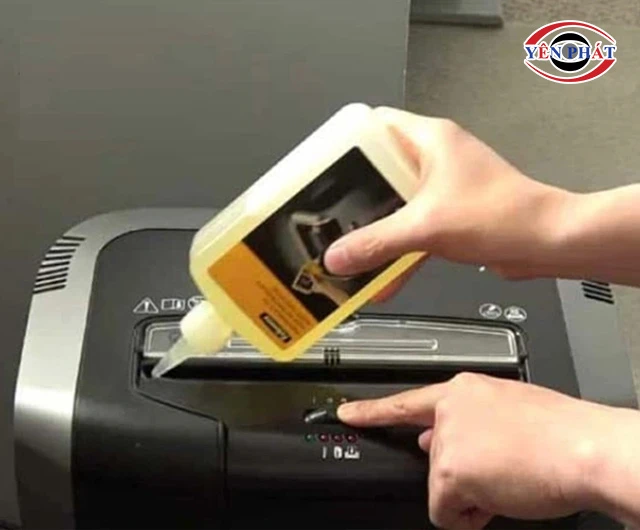 bôi trơn dao cắt máy