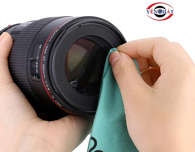 Làm sạch lens bị mốc