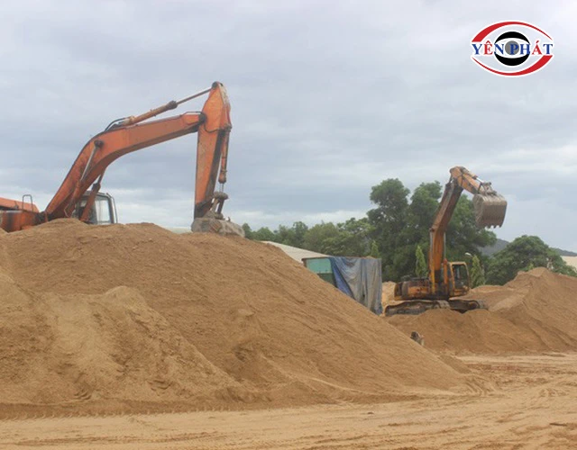 mỏ khoáng sản cát đen