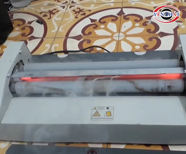 cách sửa Máy ép nhựa plastic bị bốc khói