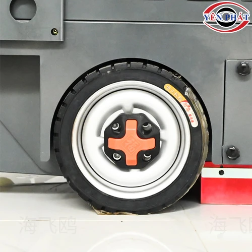 Xe quét rác ngồi lái Kumisai KMS 160E 2