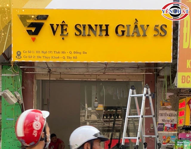 Dịch vụ vệ sinh giày tại Hà Nội