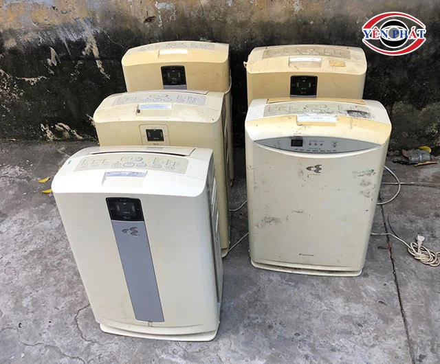 Vẻ ngoài trầy xước, bạc màu