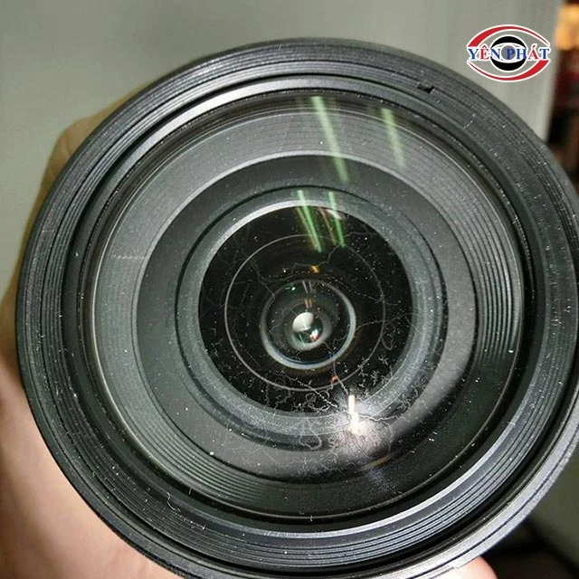 lens máy ảnh bị mốc
