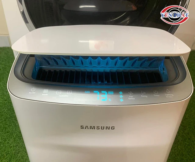 bảng điều khiển của máy hút ẩm Samsung