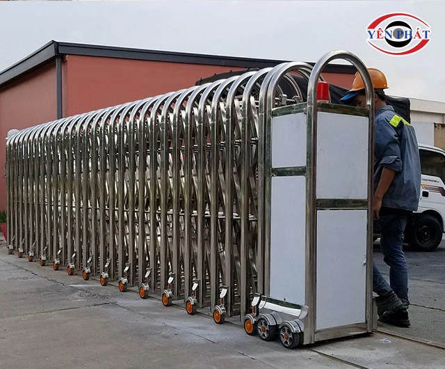 lắp đặt cổng xếp inox tự động có ray