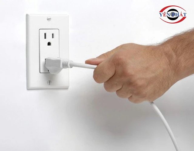  rút phích cắm 