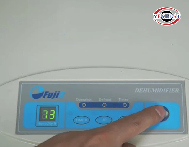 cách bật nguồn máy