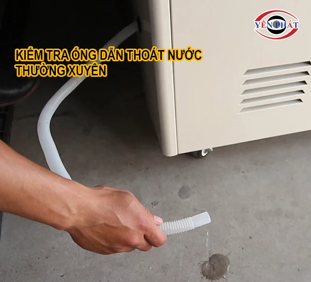 kiểm tra ống nước thải thường xuyên