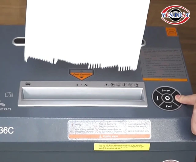 nhấn nút R khi máy bị kẹt giấy