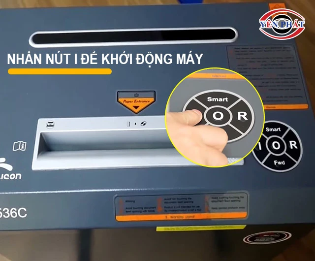 Bật công tắc nguồn