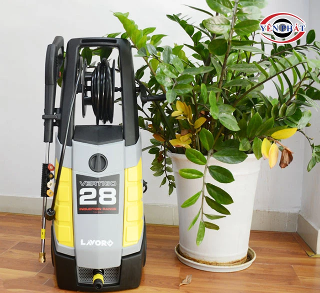 máy rửa xe Lavor Vertigo 28