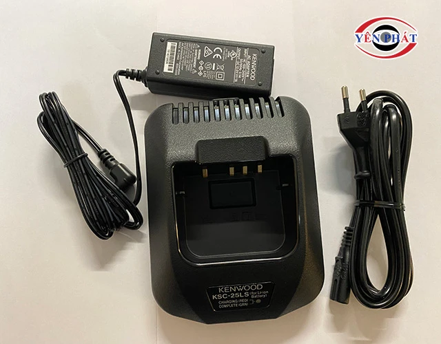 thiết kế của sạc bộ đàm Kenwood KSC-25LE