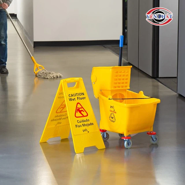 biển báo sàn ướt