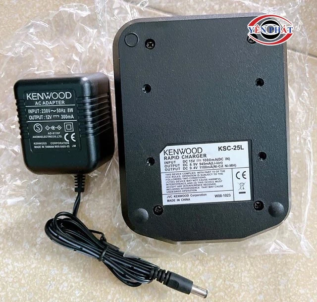 kiểm tra thông tin trên sạc