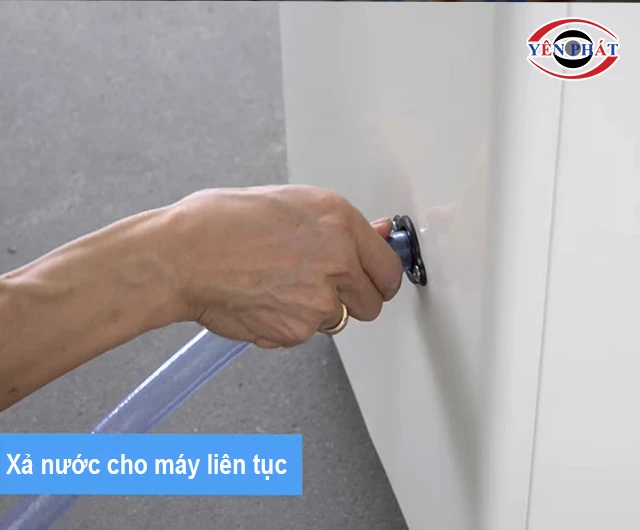 xả nước cho máy