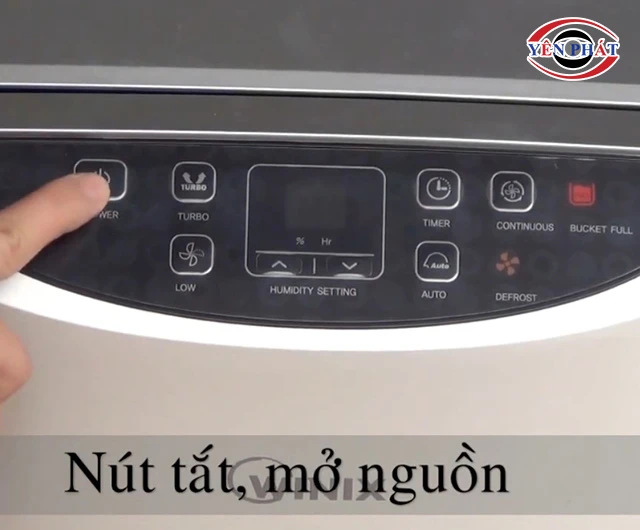 Khởi động máy