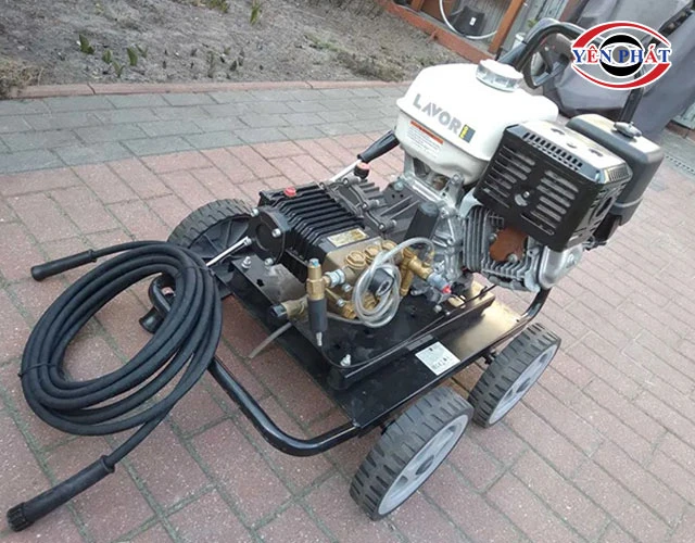 máy phun rửa xe cao áp Lavor Thermic 11H