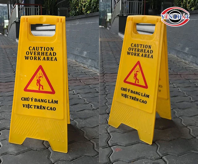 Biển cảnh báo chữ A chú ý làm việc trên cao