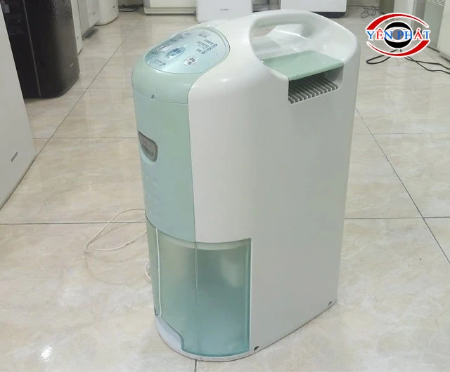 Tổng thể máy gọn nhẹ, có tích hợp sấy quần áo
