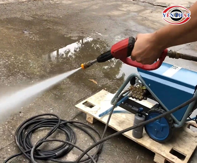 xịt rửa siêu mạnh