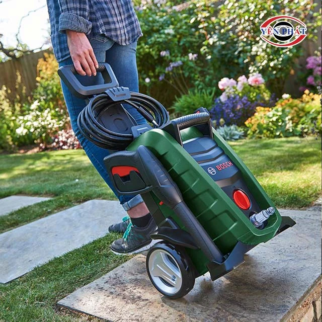 Máy rửa xe Bosch AQT 125 di chuyển dễ dàng