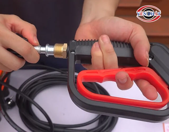 lắp súng rửa xe