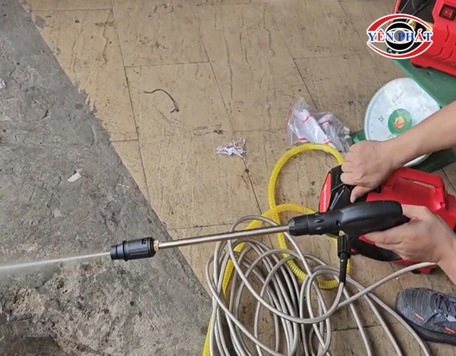 xịt rửa siêu mạnh