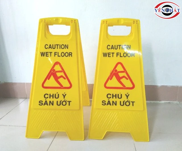 Biển cảnh báo khu vực ẩm ướt