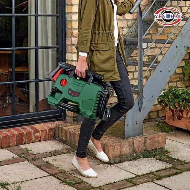 Máy rửa xe Bosch Easy Aquatak 120