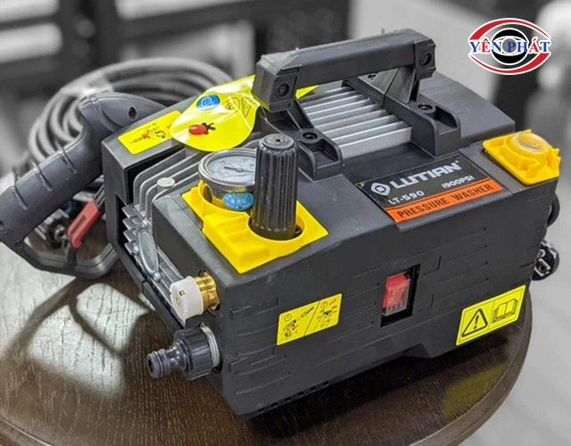 máy rửa xe tăng áp mini LT 590
